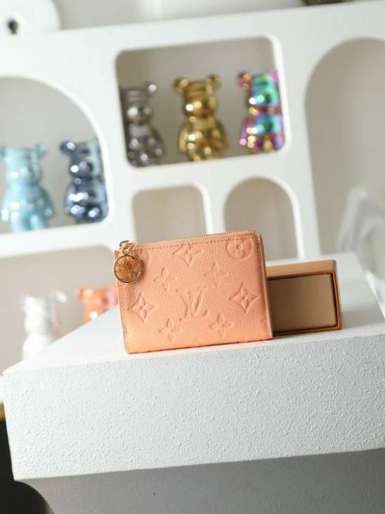 Picture of Louis Vuitton Wallets _SKUfw240693505fw